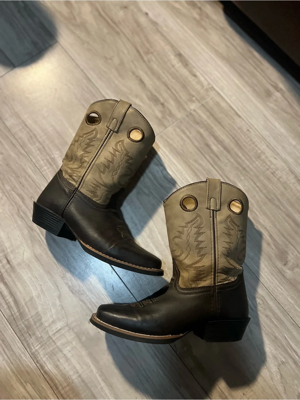 Austin Cowboy Boots Boys Youth Size 4 Squared Toe